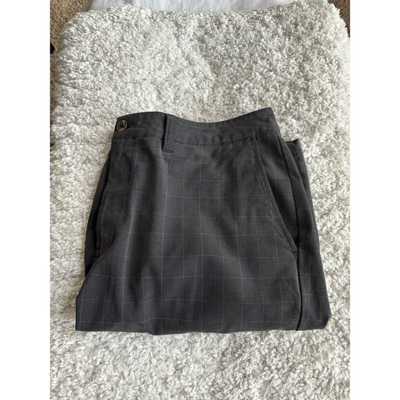 Travismathew Men’s Sz. 36 Gray Design Classic Shorts. Great Pair - Picture 11 of 11